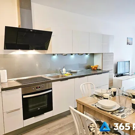 365pam - Nadmorski - Garaz W Cenie 코워브제크